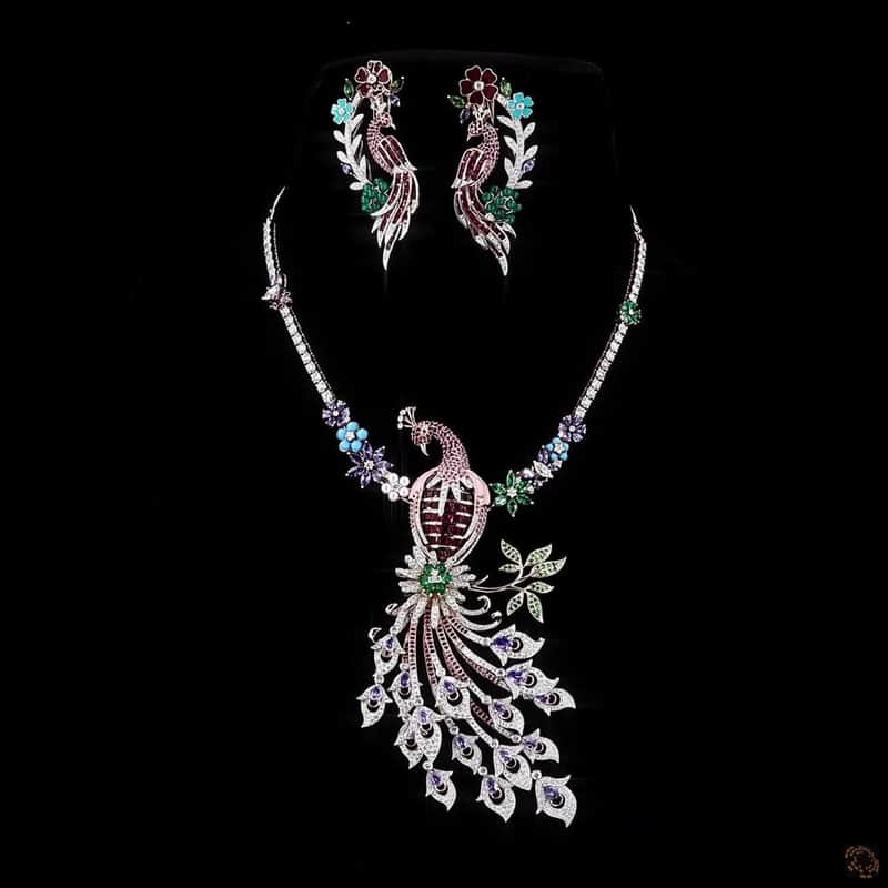 Avyra Peacocks Set